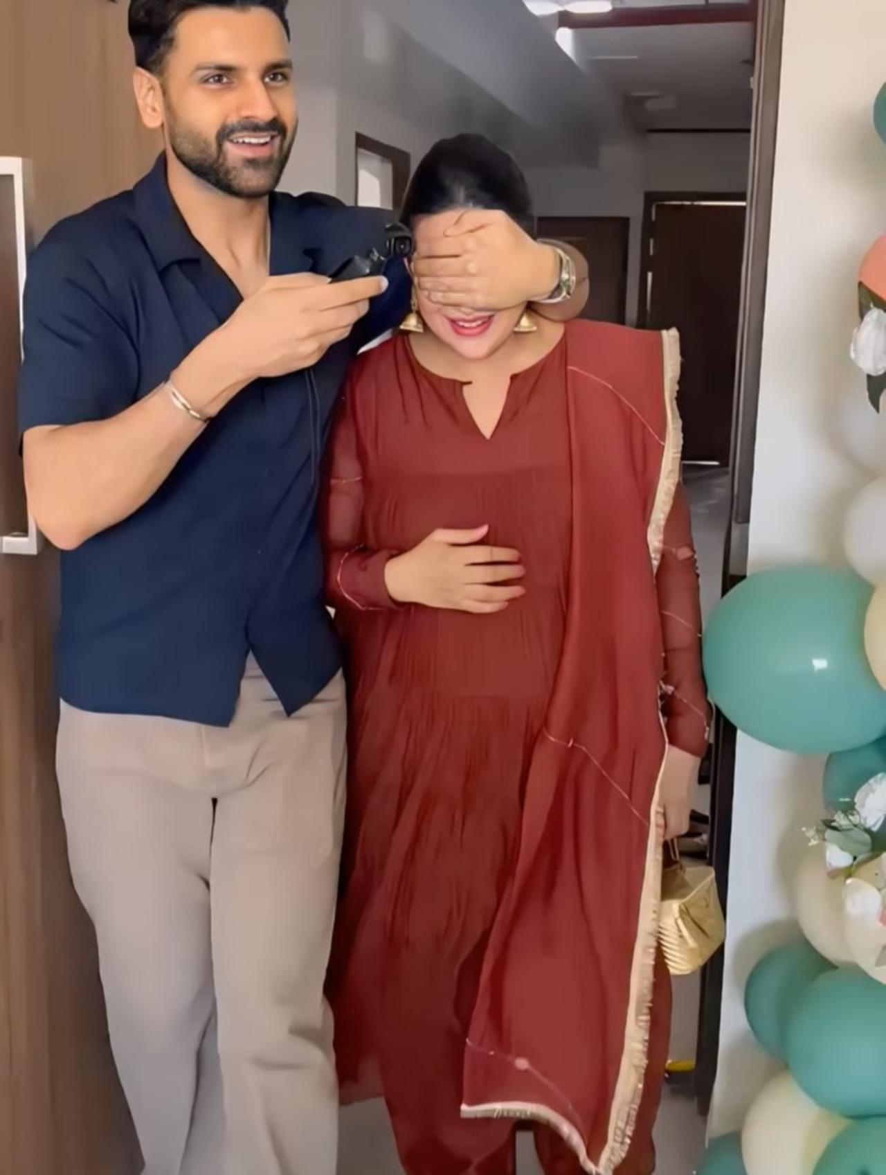 Television superstar Divyanka Tripathi Dahiya, looked stunning and radiated her immense glow, at her recent baby shower ceremony hosted by actress Kiran Dubey, her BFF for the longest time.